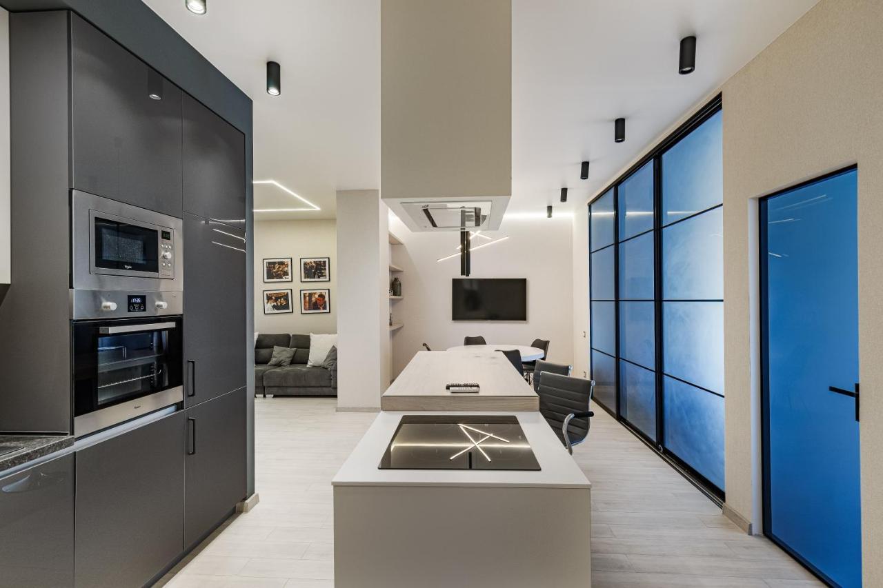 Sea Symphony Design Apartment Одесса Экстерьер фото